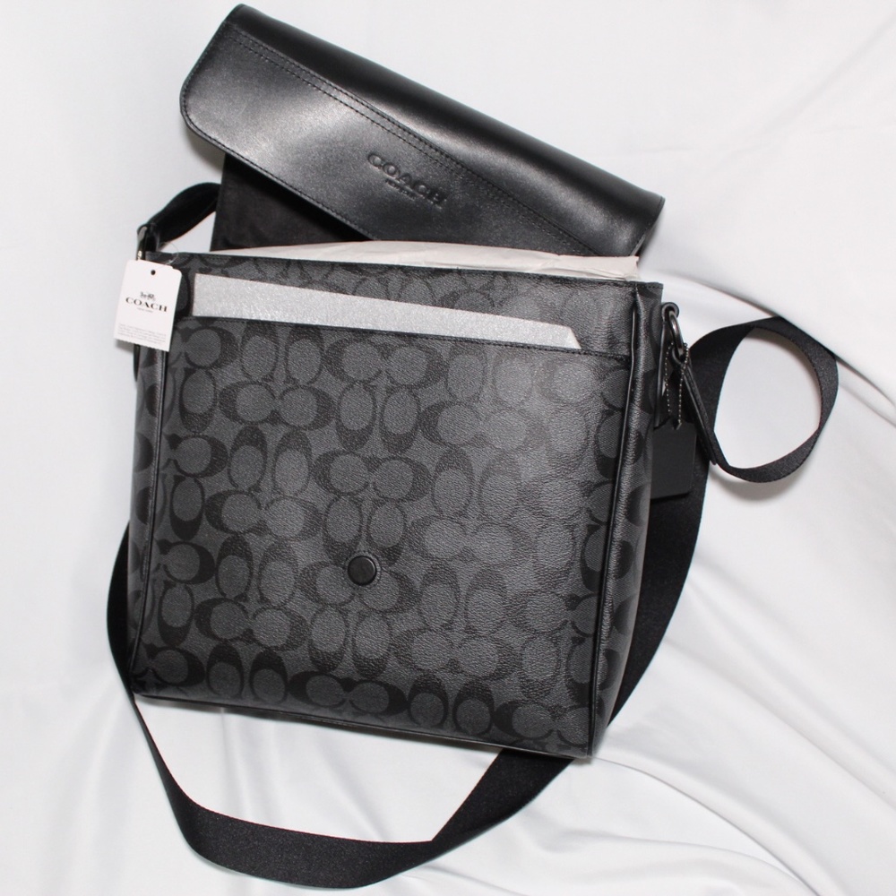 Coach - Bag In Signature Canvas